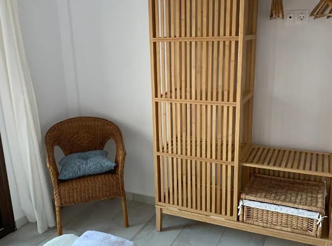 Apartment By The Sea Néos Marmarás