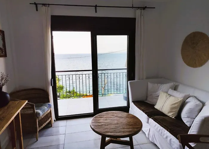 Apartment By The Sea Néos Marmarás