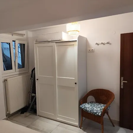 By The Sea Apartment Neos Marmaras