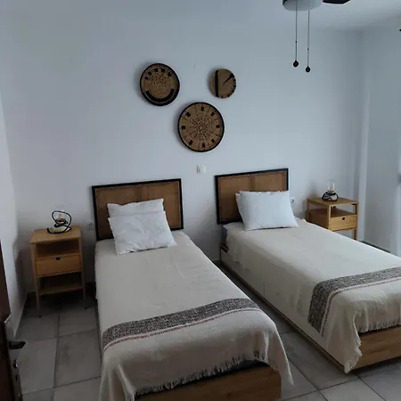 By The Sea Apartman